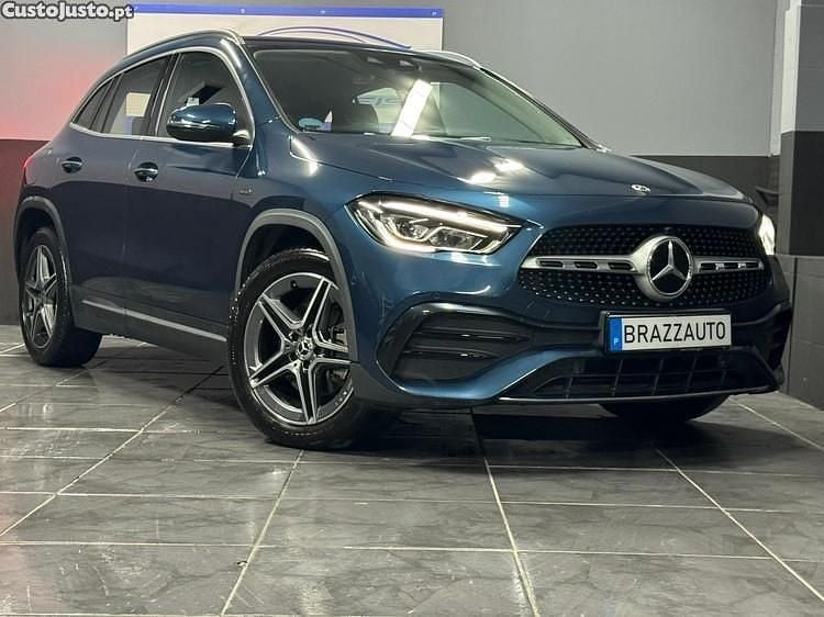 Azul Usado 2021 Mercedes GLA250 AMG line SUV | € 35.000 (Preço justo) - Imagem 1/1