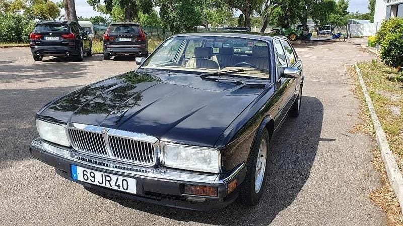 Usado Jaguar XJ6 Sovereign 225 HP (165 kW) 1993 Preto Sedan
