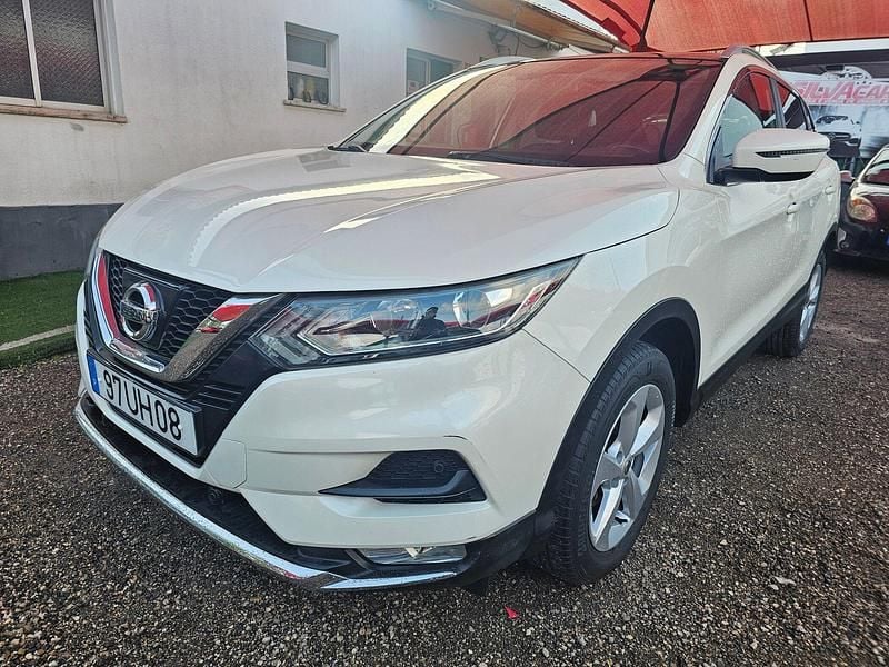 Usado Nissan Qashqai Acenta 110 HP (80 kW) 2018 Branco SUV