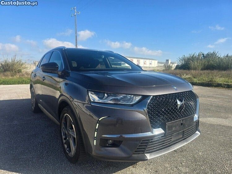 Cinza Usado 2020 DS Automobiles DS7 Crossback So Chic SUV | € 23.990 (Preço justo) - Imagem 1/1