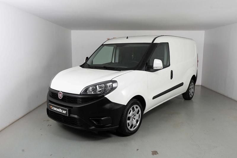 Branco Usado 2021 Fiat Doblò Monovolume | € 12.980 (Preço justo) - Imagem 1/4