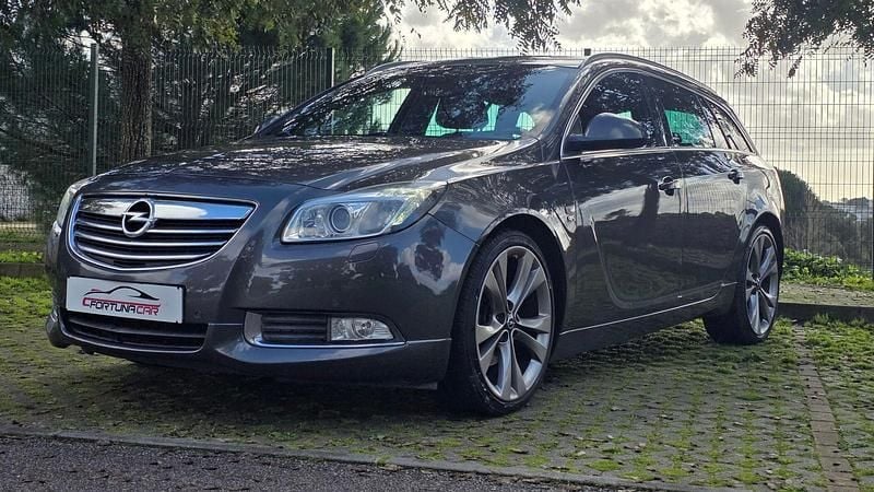 Cinza Usado 2010 Opel Insignia Cosmo Carrinha | € 7.990 (Preço elevado) - Imagem 1/4