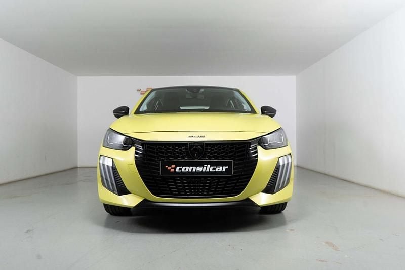 Usado Peugeot 208 Active 101 HP (74 kW) 2024 Amarelo Citadino