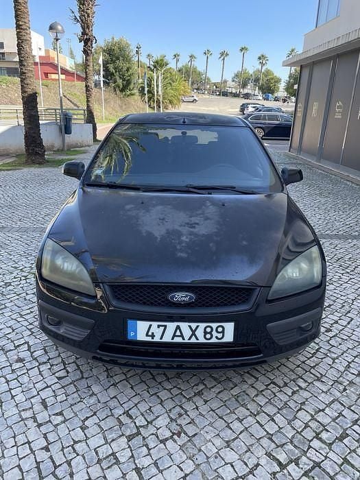 Usado 2005 Ford Focus Sedan | € 3.200 - Imagem 1/4