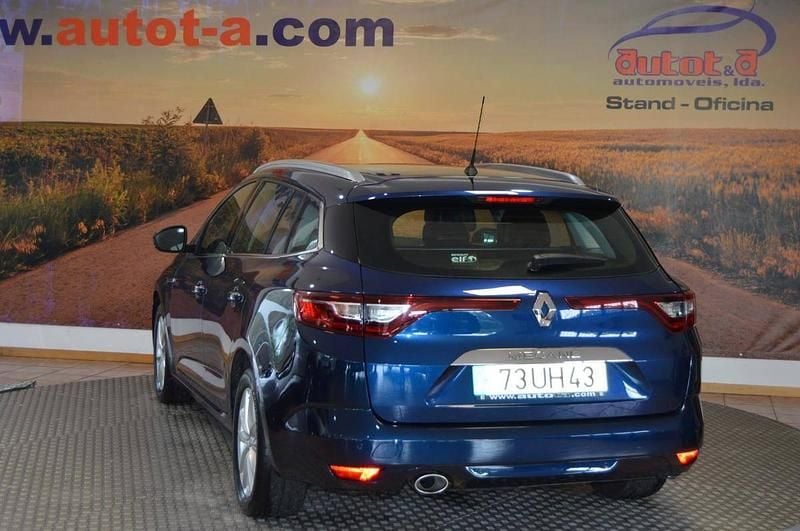Usado Renault Mégane IV 110 HP (80 kW) 2018 Azul Carrinha