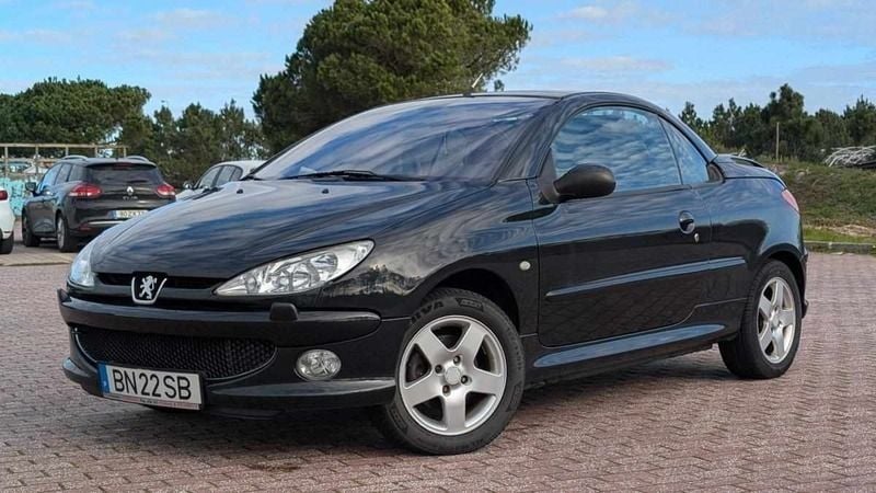 Preto Usado 2004 Peugeot 206 Cabrios | € 4.000 - Imagem 1/4