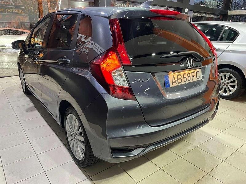 Usado Honda Jazz Elegance 102 HP (75 kW) 2020 Cinza Citadino