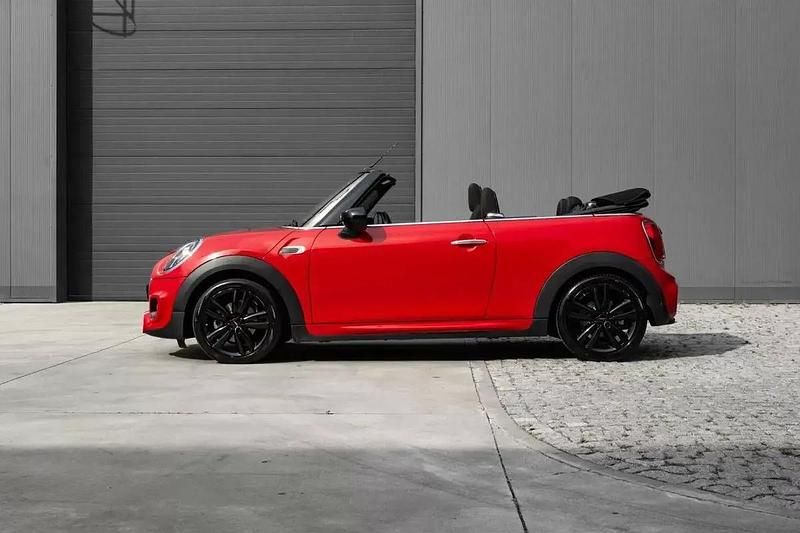 Usado Mini John Cooper Works Cabriolet Premium Plus 136 HP (100 kW) 2021 Vermelho Cabrios