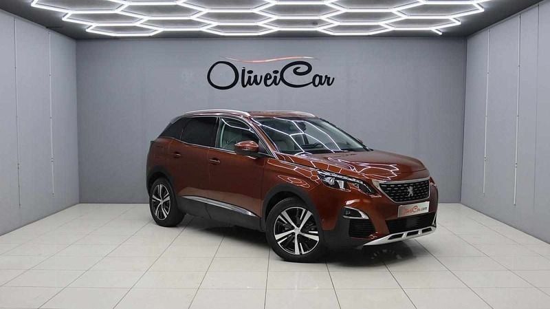 Castanho Usado 2018 Peugeot 3008 Allure SUV | € 25.000 (Caro) - Imagem 1/4