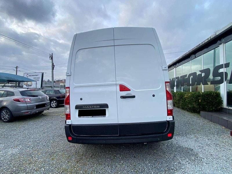 Usado Renault Master 135 HP (99 kW) 2016 Branco Van