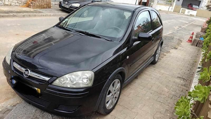 Usado Opel Corsa 90 HP (66 kW) 2004 Preto Citadino