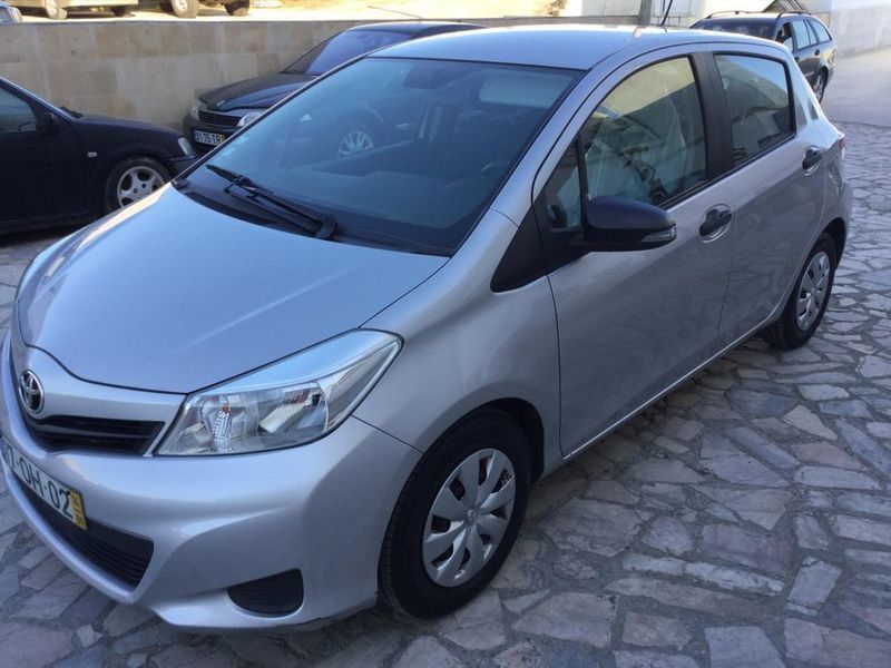 Usados 2014 Toyota Yaris 1.4 Diesel 90 cv (9.200 €) | 2705 ...