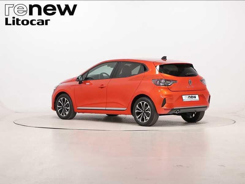 Usado Renault Clio V Techno 91 HP (66 kW) 2024 Laranja