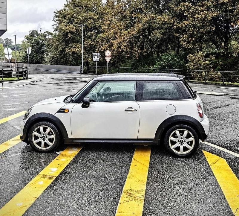 Usado Mini Cooper 112 HP (82 kW) 2012 Cinzento Citadino