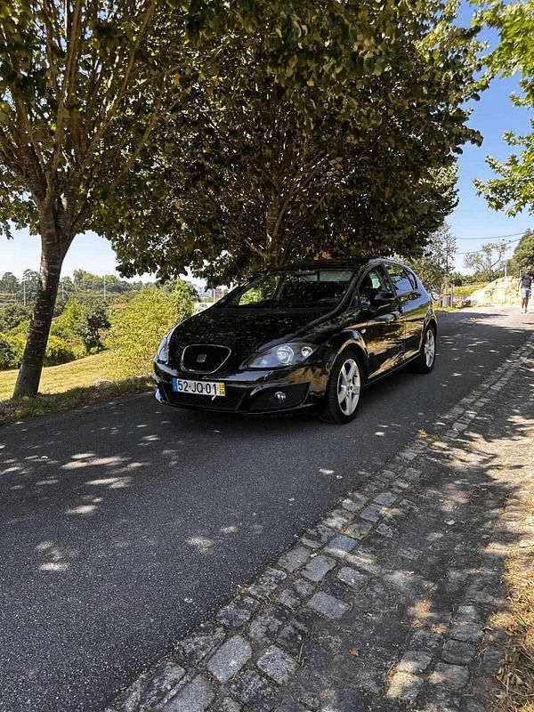 Preto Usado 2010 Seat Leon Citadino | € 5.700 (Super Preço) - Imagem 1/4