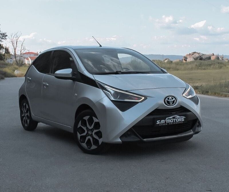 Cinzento (metalizado) Usado 2019 Toyota Aygo X-play Citadino | € 12.000 (Preço justo) - Imagem 1/4