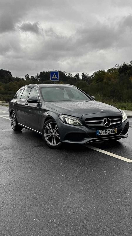 Cinzento Usado 2016 Mercedes C350 Carrinha | € 21.000 - Imagem 1/4