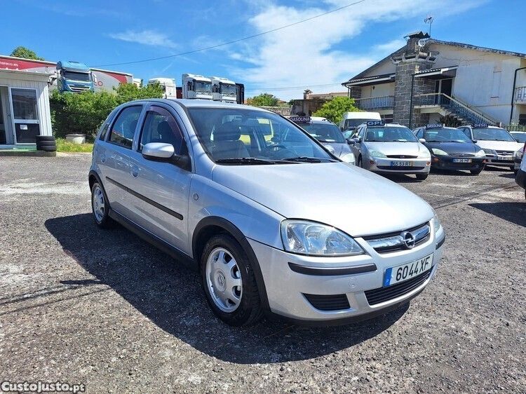 Cinza Usado 2004 Opel Corsa Enjoy | € 3.990 (Preço justo) - Imagem 1/1