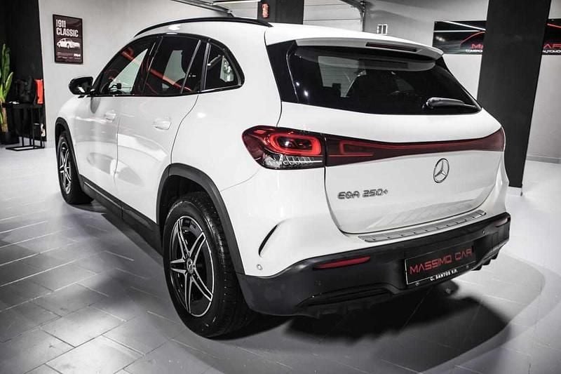 Usado Mercedes EQA250 139 kW (190 HP) 2022 Branco SUV
