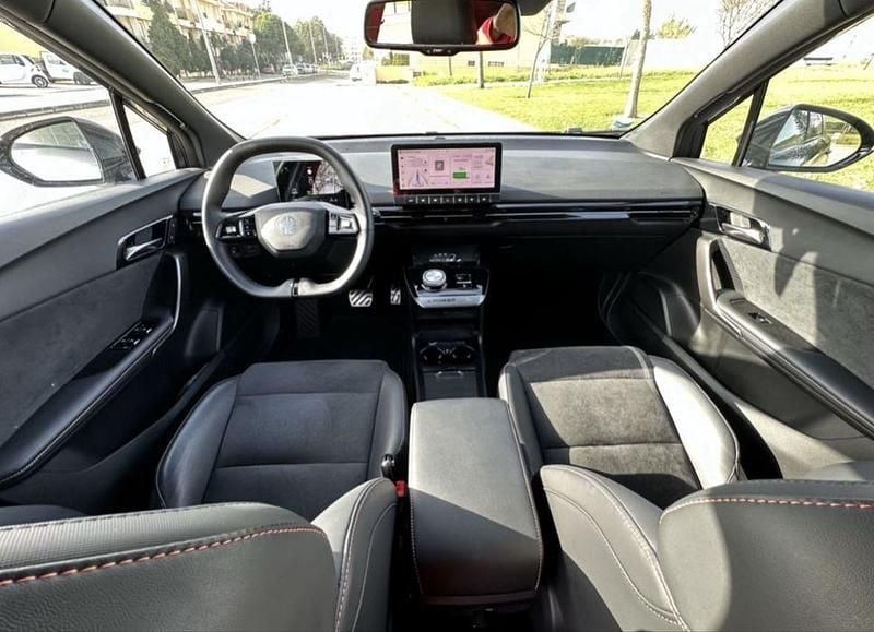 Usado MG MG4 EV 319 kW (435 HP) 2024 Citadino
