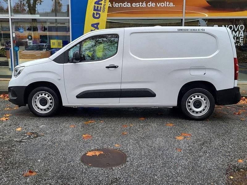 Usado Opel Combo 102 HP (75 kW) 2023 Branco Van