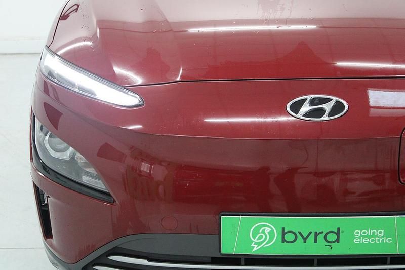 Usado Hyundai Kauai Premium 100 kW (136 HP) 2021 Vermelho SUV