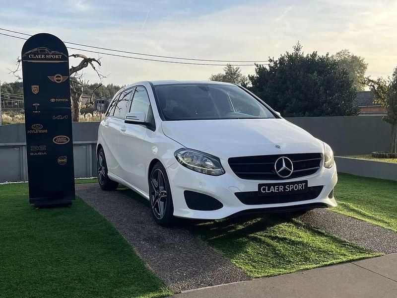 Branco Usado 2018 Mercedes B220 Edition Monovolume | € 18.900 - Imagem 1/4