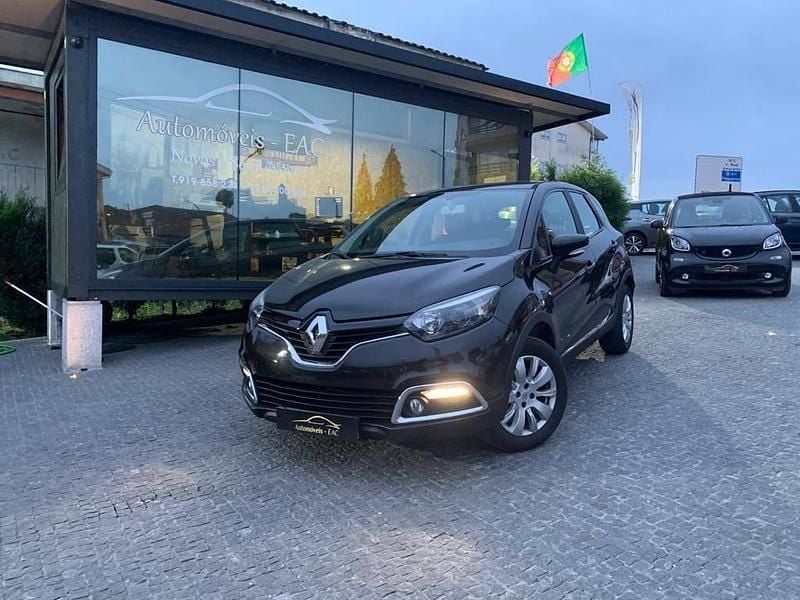 Usado Renault Captur 90 HP (66 kW) 2016 Preto SUV