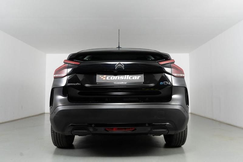 Usado Citroën e-C4 Live 100 kW (136 HP) 2022 Preto Citadino