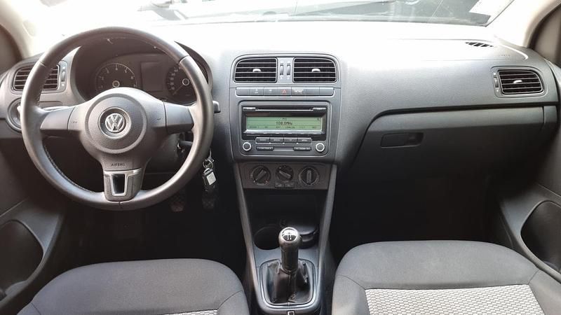 Usado VW Polo 70 HP (51 kW) 2010 Preto Citadino