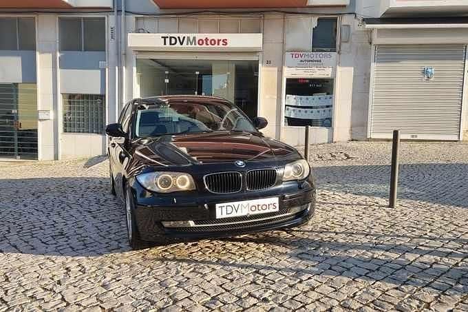 Preto Usado 2011 BMW 116 Citadino | € 11.900 (Preço justo) - Imagem 1/4