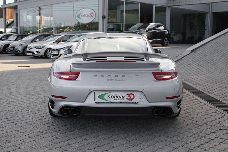 Usado Porsche 991 520 HP (382 kW) 2015 Cinza prata Coupé