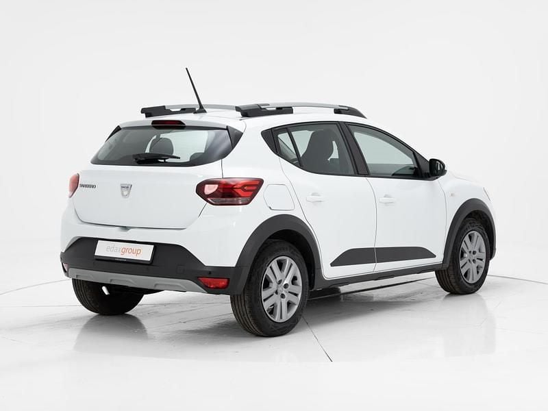 Usado Dacia Sandero Comfort 91 HP (66 kW) 2022 Branco SUV