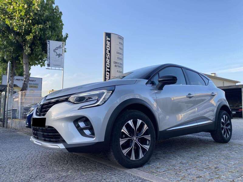 Cinzento Usado 2024 Renault Captur SUV | € 21.900 (Preço justo) - Imagem 1/4