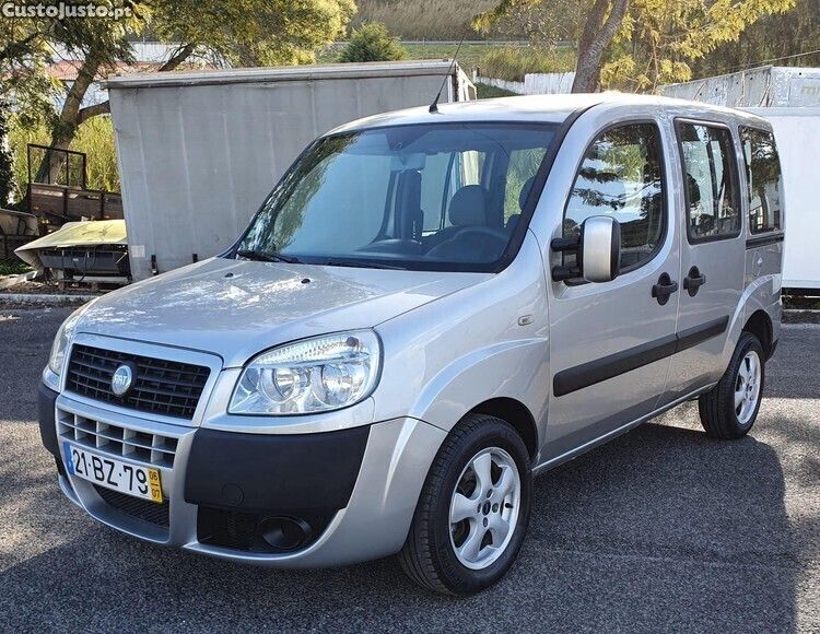Cinza Usado 2006 Fiat Doblò Monovolume | € 5.550 (Preço justo) - Imagem 1/1