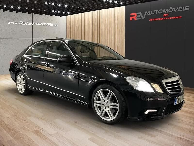 Usado Mercedes E250 Avantgarde 204 HP (150 kW) 2011 Preto Sedan