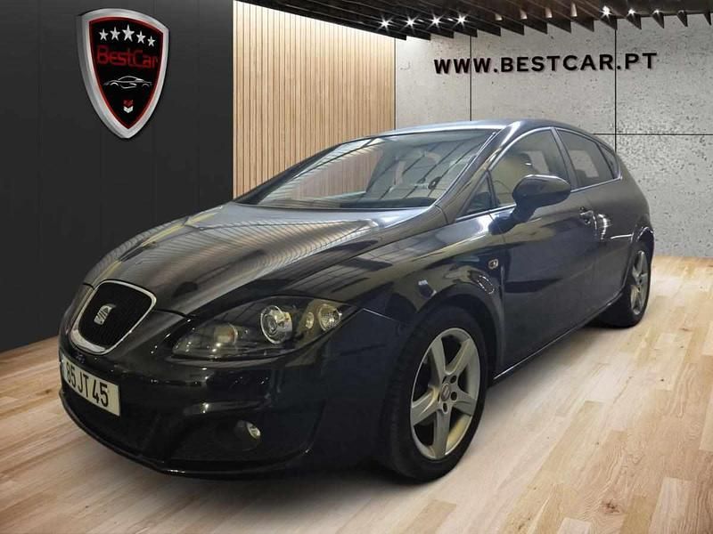 Preto Usado 2010 Seat Leon Citadino | € 8.950 - Imagem 1/4