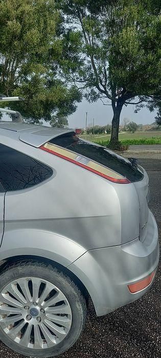 Usado 1998 Ford Focus Titanium Sedan | € 4.200 - Imagem 1/4