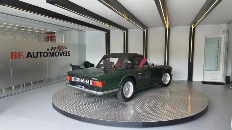 Usado Triumph TR6 152 HP (111 kW) 1970 Verde Cabrios