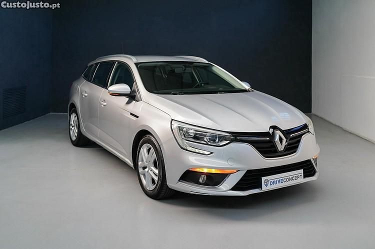 Cinza Usado 2017 Renault Mégane IV Carrinha | € 8.990 (Bom preço) - Imagem 1/1