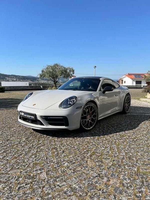 Cinzento Usado 2021 Porsche 992 | € 154.900 - Imagem 1/4