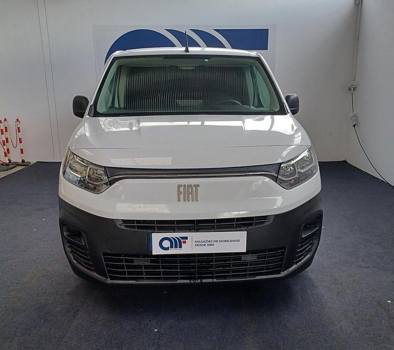 Usado Fiat Doblò 100 HP (73 kW) 2023 Branco Monovolume