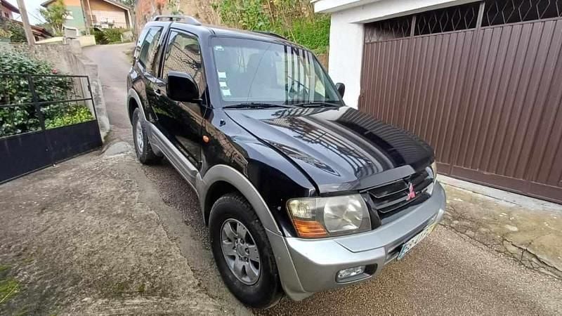 Usado Mitsubishi Pajero 165 HP (121 kW) 2000 Preto SUV