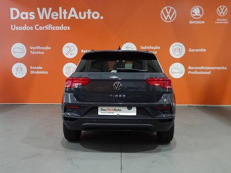 Usado VW T-Roc Conceptline 115 HP (84 kW) 2021 Cinzento escuro metalizado SUV