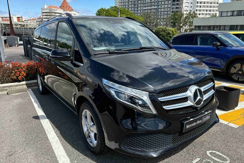 Preto Usado 2020 Mercedes V250 Avantgarde Monovolume | € 67.900 (Caro) - Imagem 1/4