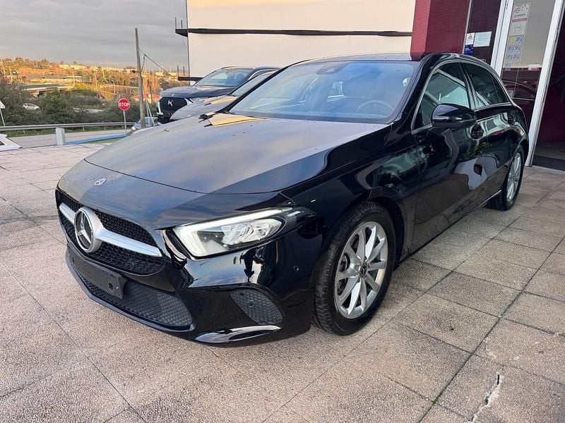 Preto Usado 2020 Mercedes A180 Progressive | € 23.580 (Super Preço) - Imagem 1/4