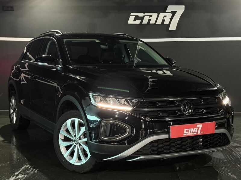Preto Usado 2024 VW T-Roc SUV | € 26.750 (Preço justo) - Imagem 1/4