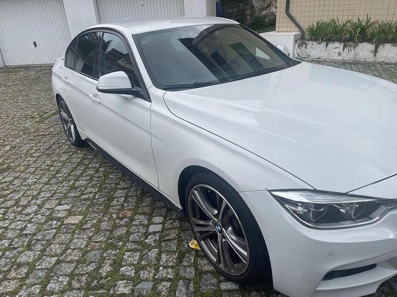 Usado 2017 BMW 330e Sedan | € 19.000 (Caro) - Imagem 1/4