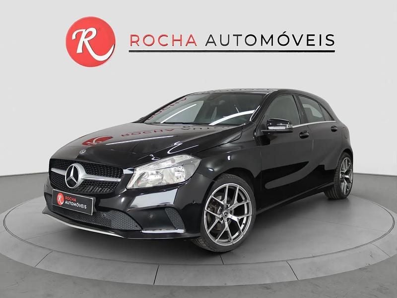 Preto Usado 2017 Mercedes A180 Urban Citadino | € 16.490 (Bom preço) - Imagem 1/4