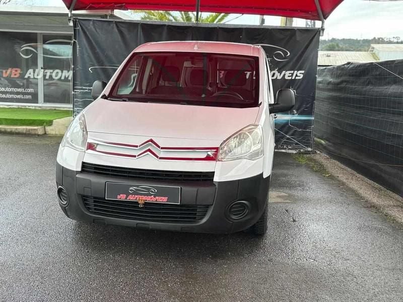 Usado Citroën Berlingo 90 HP (66 kW) 2012 Branco Monovolume